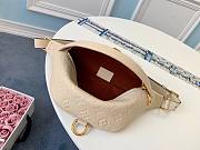 Louis Vuitton | Bumbag White - M44812 - 37 x 14 x 13 cm - 6