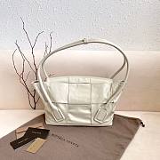 Bottega Veneta | Arco White - 666874 - 33cmx27cmx14cm - 1