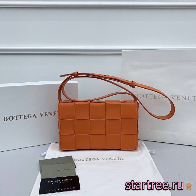 Bottega Veneta | CASSETTE Orange- 578004 - 23cmx15cmx6cm - 1