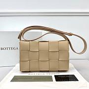 Bottega Veneta | CASSETTE Beige- 578004 - 23cmx15cmx6cm - 1