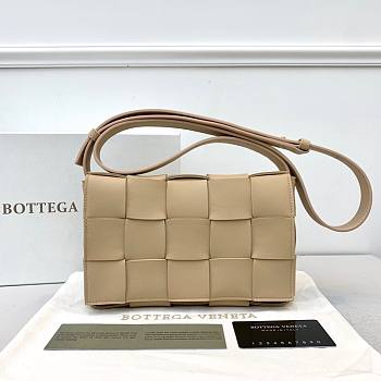 Bottega Veneta | CASSETTE Beige- 578004 - 23cmx15cmx6cm