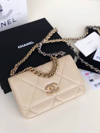 Chanel | 19 Classic Leather Chain Wallet- AP0957 - 19x11.5x7cm