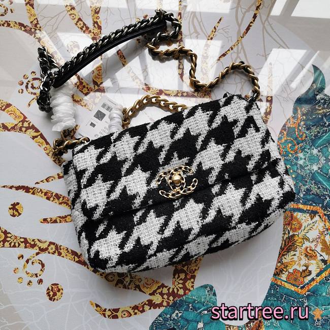 Chanel | 19  Flap Bag in Houndstooth Tweed - 26cm - 1