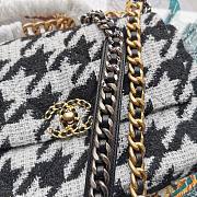 Chanel | 19  Flap Bag in Houndstooth Tweed - 30cm - 4
