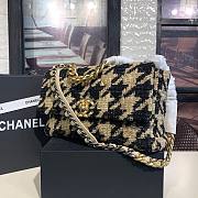 Chanel | 19  Flap Bag in Houndstooth Tweed Brown - 30x9x19cm - 4
