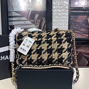 Chanel | 19  Flap Bag in Houndstooth Tweed Brown - 30x9x19cm - 3