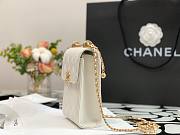 CHANEL | Clutch With Chain White - AP2291 - 15.3 × 10.5 × 6.5 cm - 4