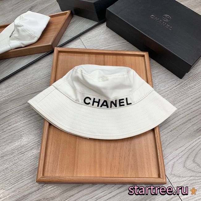 CHANEL | White Hat - AA7574 - 1