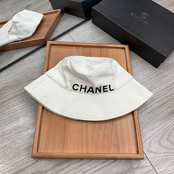 CHANEL | White Hat - AA7574