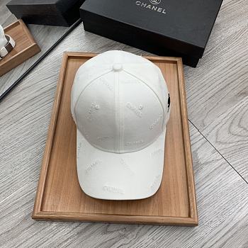 CHANEL | White Hat 