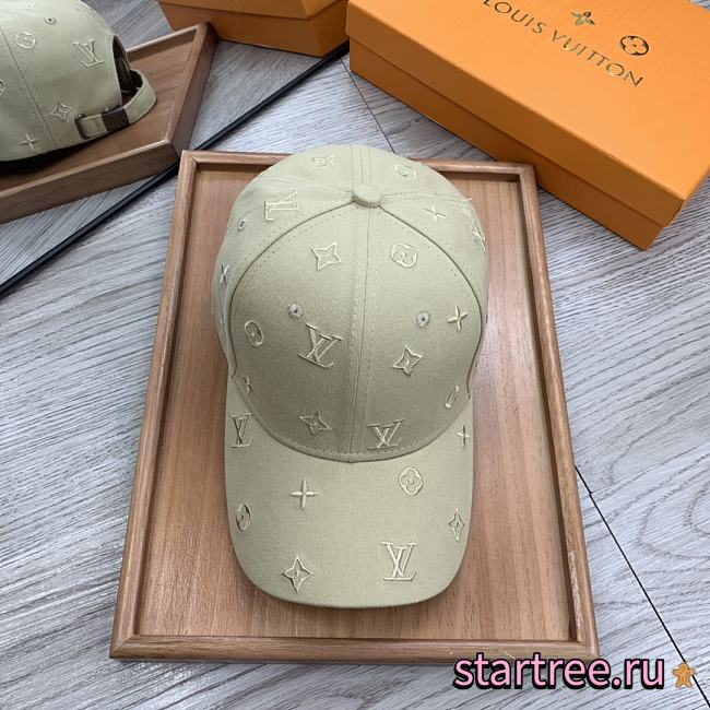 Louis Vuitton | Beige Hat - 1