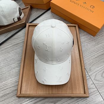 Louis Vuitton | White Hat