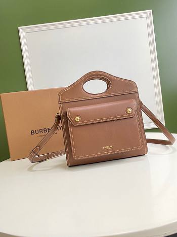 BURBERRY | Mini Topstitched Leather Pocket Bag - 23 x 6 x 26.5cm