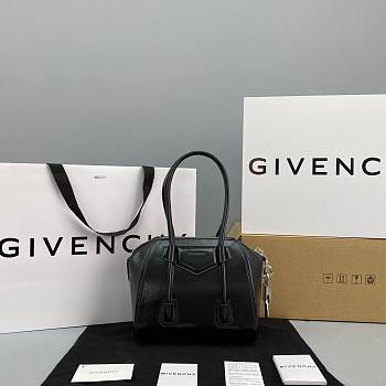 GIVENCHY |  Antigona Lock Mini Bag In Box Leather - BB50GW - 18x19x13cm