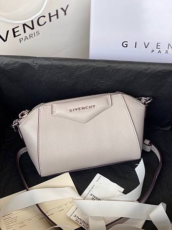 GIVENCHY| Antigona Nano White Bag In Grained Leather -  BBU017 - 18x13x7cm