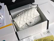 CHANEL | Mini Classic Flap White Bag Patent/ Silver Metal - A69900 - 20cm - 6