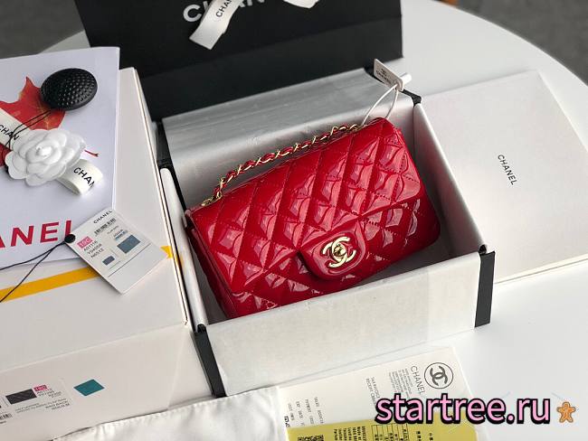 CHANEL | Mini Classic Flap Bag Red Patent/ Golden Metal - A69900 - 20cm - 1
