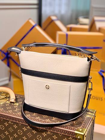 Louis Vuitton | Cruiser PM Bag - M57813 - 25 x 22.5 x 13cm