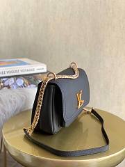 Louis Vuitton | Lockme Chain Bag - M57073 - 23 x 16 x 10 cm - 2