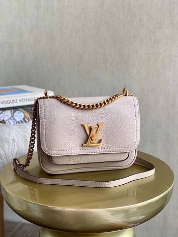 Louis Vuitton | Lockme Chain Bag - M57072 - 23 x 16 x 10 cm
