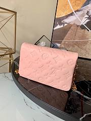 Louis Vuitton |  Pochette Coussin Fall in Love M80834 20 x 14 x 8 cm - 4