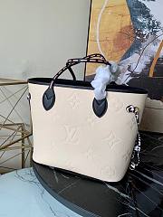 Louis Vuitton | Neverfull MM Creme Monogram M58525 - 6