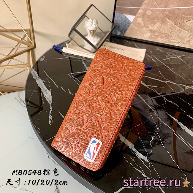 Louis Vuitton | Zippy Vertical Wallet LV x NBA SEASON 2 - M80548 - 10 x 20 x 2 cm - 1
