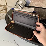 Louis Vuitton | Zippy Vertical Wallet LV x NBA SEASON 2 - M80548 - 10 x 20 x 2 cm - 4