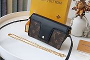 Louis Vuitton | Padlock On Strap bag - M80559 - 19 x 11 x 3 cm - 4