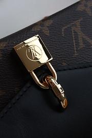Louis Vuitton | Padlock On Strap bag - M80559 - 19 x 11 x 3 cm - 6