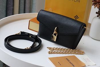Louis Vuitton | Padlock On Strap Epi bag - M80682 - 19 x 11 x 3 cm