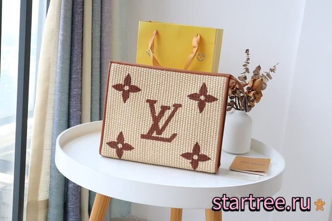 Louis Vuitton | Toiletry Pouch Tan - M80351 - 25 x 20 x 5.5 cm - 1