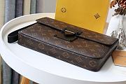 Louis Vuitton |  S LOCK A4 POUCH - M80560 - 27 x 21 x 3.5 cm - 3