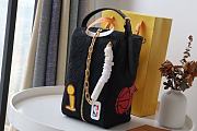 Louis Vuitton | LV x NBA SEASON 2 Cloakroom Dopp Kit - M58515 - 15 x 24 x 15 cm - 1