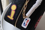 Louis Vuitton | LV x NBA SEASON 2 Cloakroom Dopp Kit - M58515 - 15 x 24 x 15 cm - 6