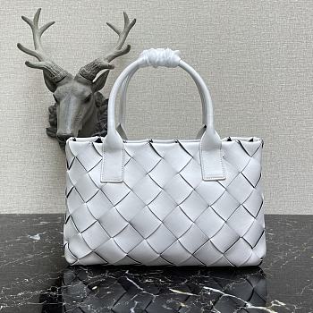 Bottega Veneta | Cabat White Bag - 649598 - 33 x 23 x 12cm