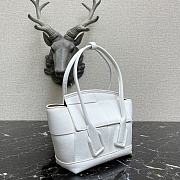 Bottega Veneta | Arco White -  600606 - 29 x 9 x 29  cm - 5