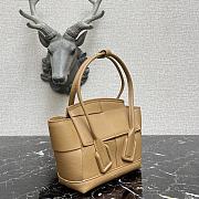 Bottega Veneta | Arco Caramel -  600606 - 29 x 9 x 29  cm - 2