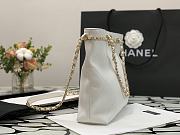 CHANEL | SMALL TOTE Calfskin & Gold-Tone Metal White - AS2374 - 24 × 31 × 7 cm - 4