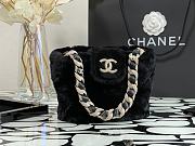 Chanel | Shearling Bucket Bag - AS2257 - 16 x 18 x 12cm - 1