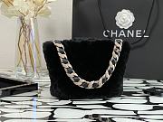 Chanel | Shearling Bucket Bag - AS2257 - 16 x 18 x 12cm - 4