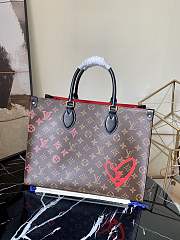 Louis Vuitton | OnTheGo Fall In Love MM M45888  - 5