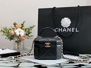 CHANEL | Black Hexagon Vanity Case - AS2630 - 15 x 10 x 11 cm - 1