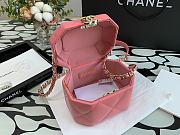 CHANEL | Pink Hexagon Vanity Case - AS2630 - 15 x 10 x 11 cm - 2