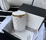 CHANEL | White Lambskin Box Bag - AS2641 - 16 × 12 × 10 cm - 1