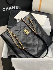 CHANEL | Small Shopping Bag - AS2295 - 30 x 29 x 7.5 cm - 4