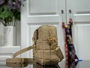 Louis Vuitton | Troca MM handbag Beige - M59111 - 25.5 x 17 x 7 cm - 6