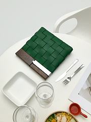 Bottega Veneta | SNAP Green Clutch Bag -  618131 - 27 x 5 x 28 cm - 1