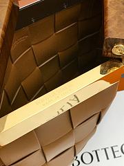 Bottega Veneta | SNAP Caramel Clutch Bag -  618131 - 27 x 5 x 28 cm - 2