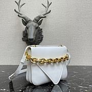 Bottega Veneta | Mount Small White - 667399 - 21 x 16 x 4 cm - 5